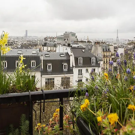 Montmartre Gem * Paris